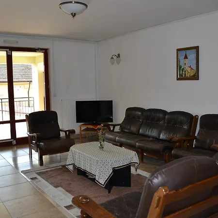 Penzion Althann Vendeghaz Es Konferencia Koezpont 3*